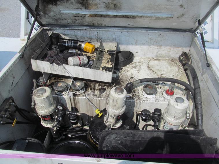 image for item H8880 2008 Ford F550 Super Duty XL service truck