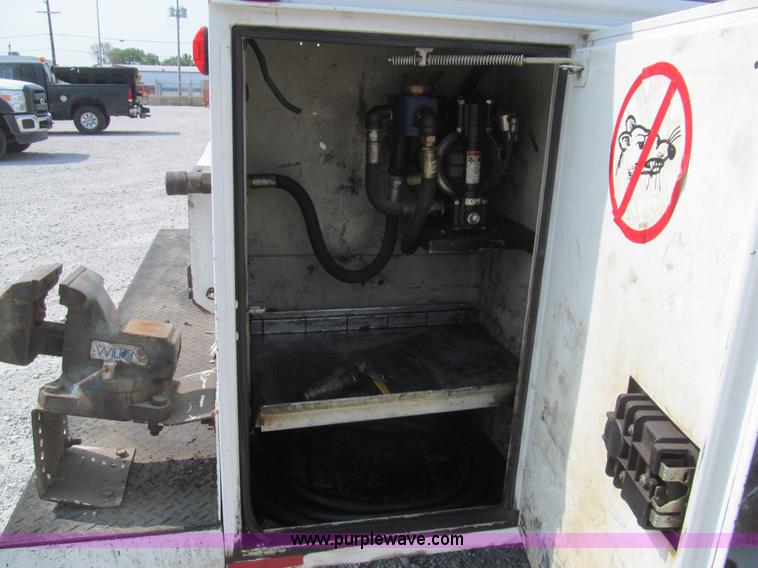 image for item H8880 2008 Ford F550 Super Duty XL service truck