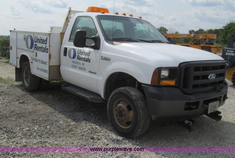 image for item H8882 2007 Ford F350 Super Duty XL service truck