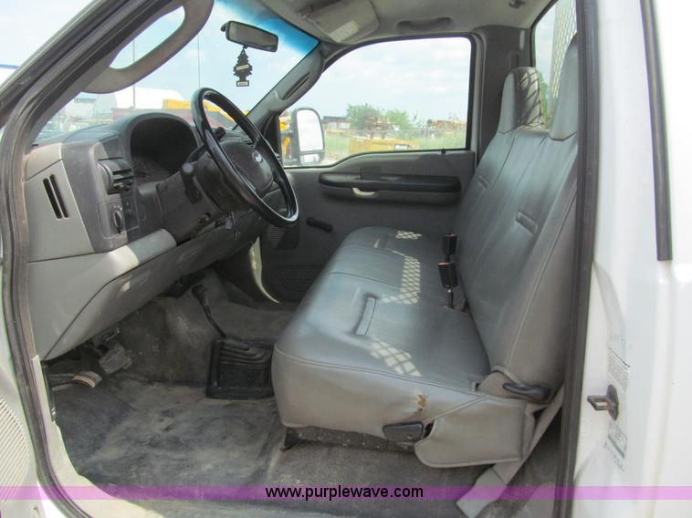 image for item H8882 2007 Ford F350 Super Duty XL service truck