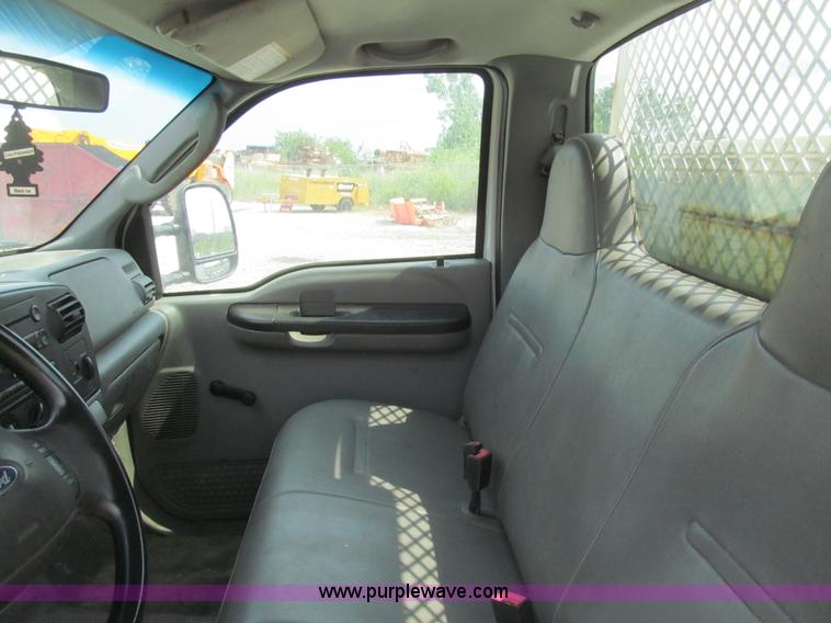 image for item H8882 2007 Ford F350 Super Duty XL service truck