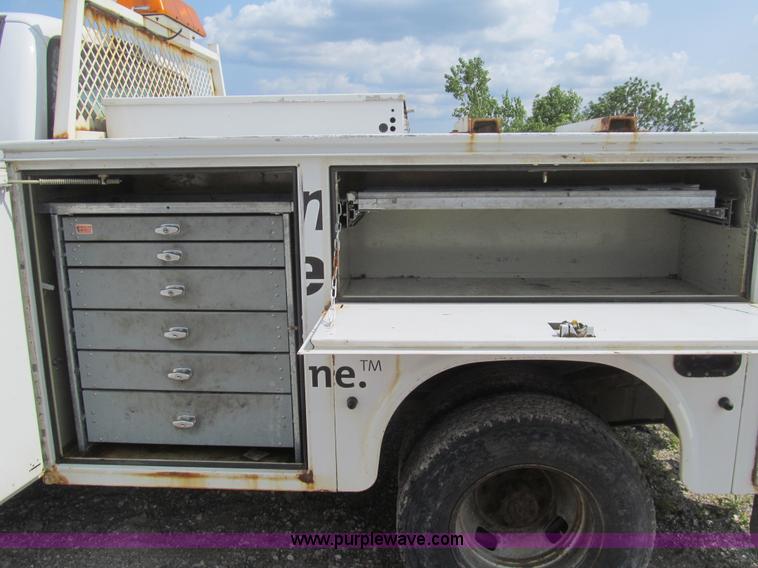 image for item H8882 2007 Ford F350 Super Duty XL service truck