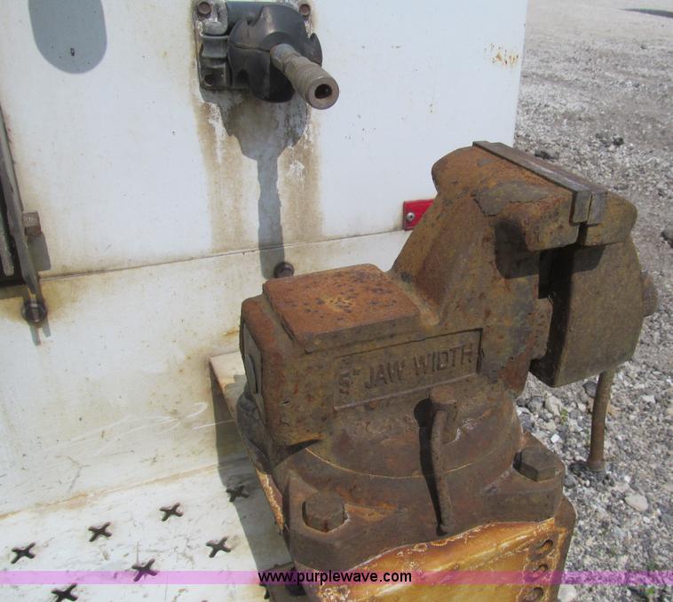 image for item H8882 2007 Ford F350 Super Duty XL service truck