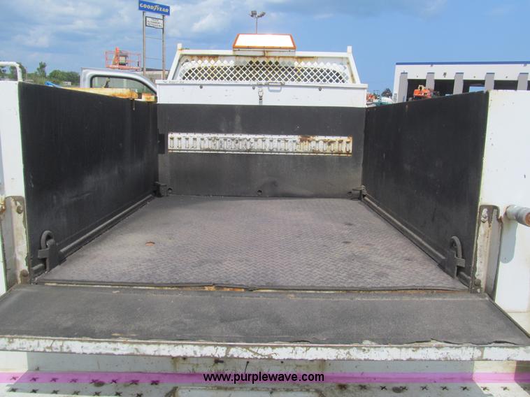 image for item H8882 2007 Ford F350 Super Duty XL service truck