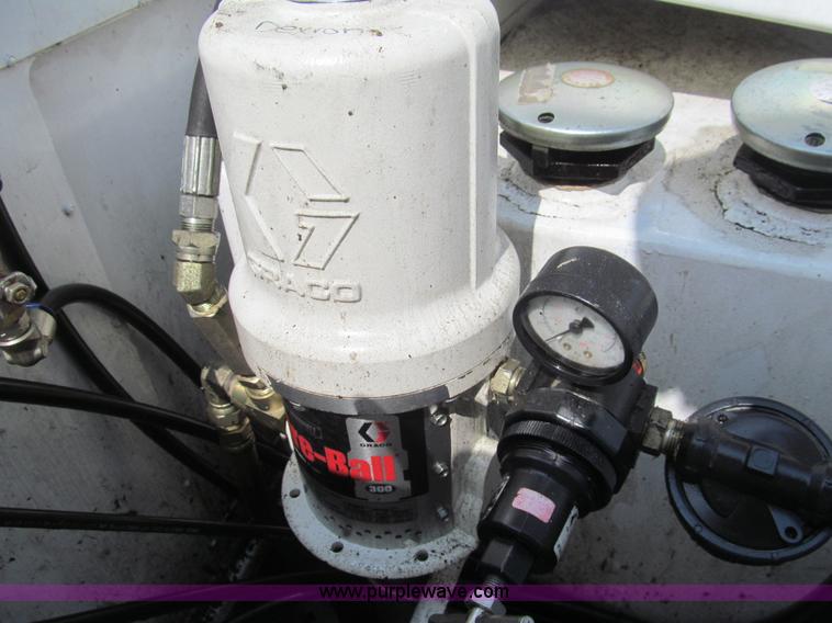 image for item H8882 2007 Ford F350 Super Duty XL service truck