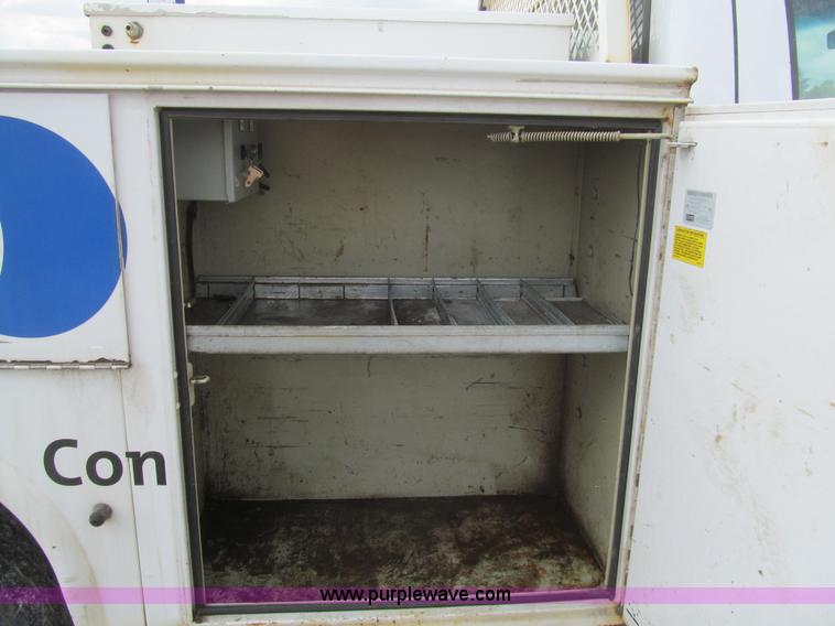 image for item H8882 2007 Ford F350 Super Duty XL service truck