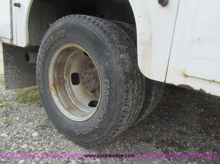 image for item H8882 2007 Ford F350 Super Duty XL service truck