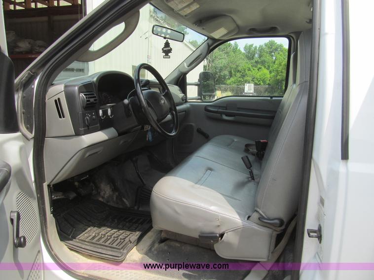 image for item H8883 2007 Ford F550 Super Duty XL service truck