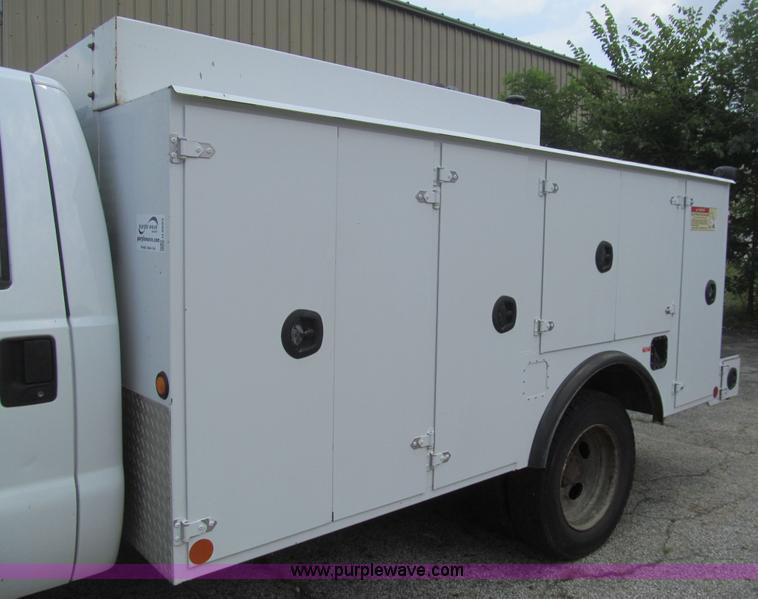 image for item H8883 2007 Ford F550 Super Duty XL service truck