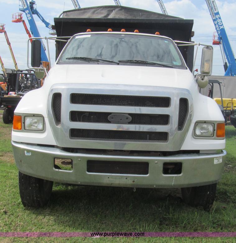 image for item H8884 2007 Ford F750 Super Duty XL dump truck