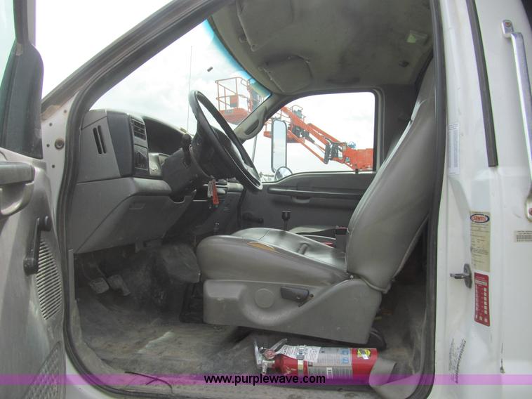 image for item H8884 2007 Ford F750 Super Duty XL dump truck