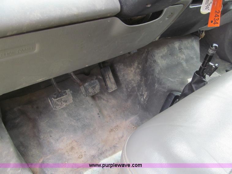 image for item H8884 2007 Ford F750 Super Duty XL dump truck