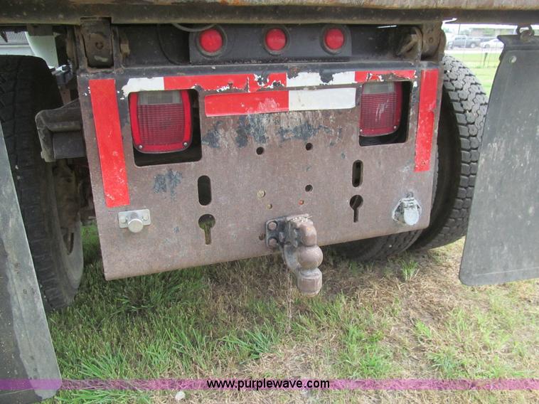 image for item H8884 2007 Ford F750 Super Duty XL dump truck