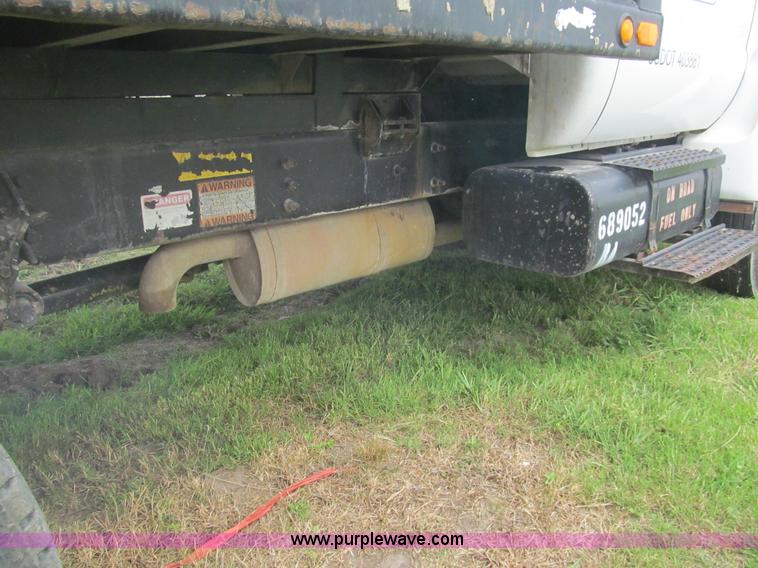 image for item H8884 2007 Ford F750 Super Duty XL dump truck