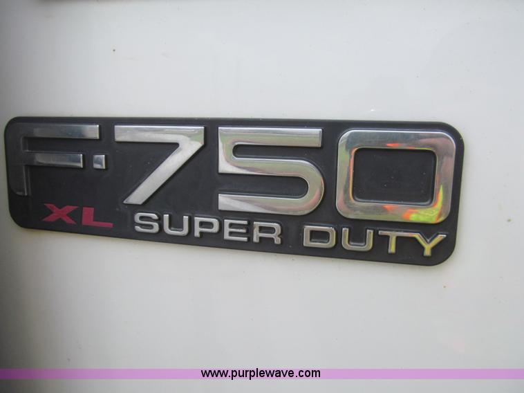 image for item H8884 2007 Ford F750 Super Duty XL dump truck