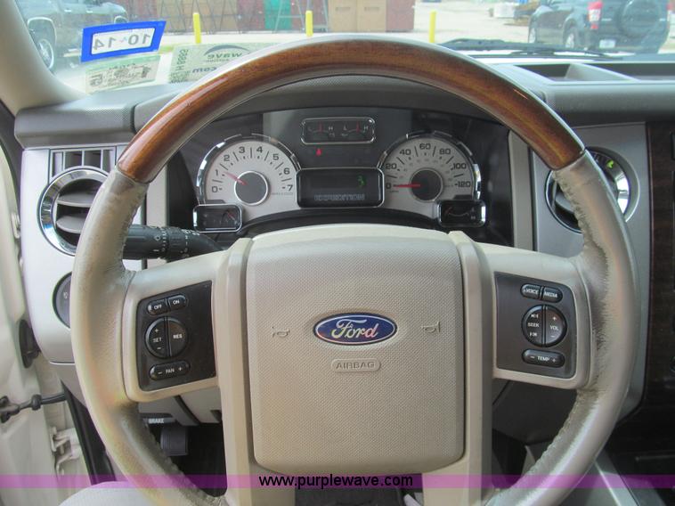 image for item H8885 2007 Ford Expedition Limited SUV