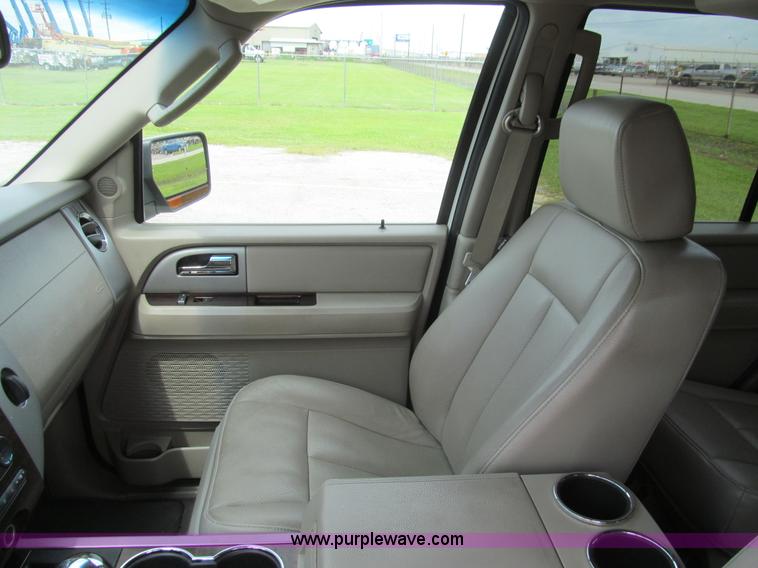 image for item H8885 2007 Ford Expedition Limited SUV