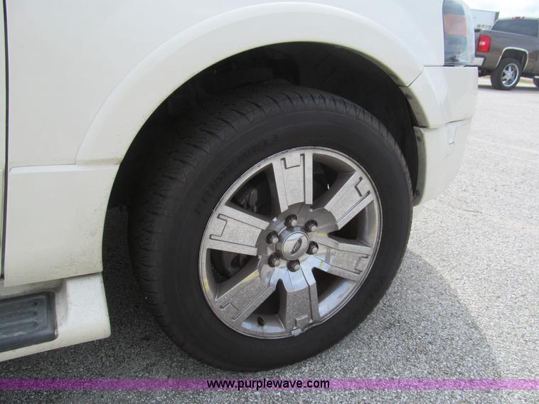 image for item H8885 2007 Ford Expedition Limited SUV