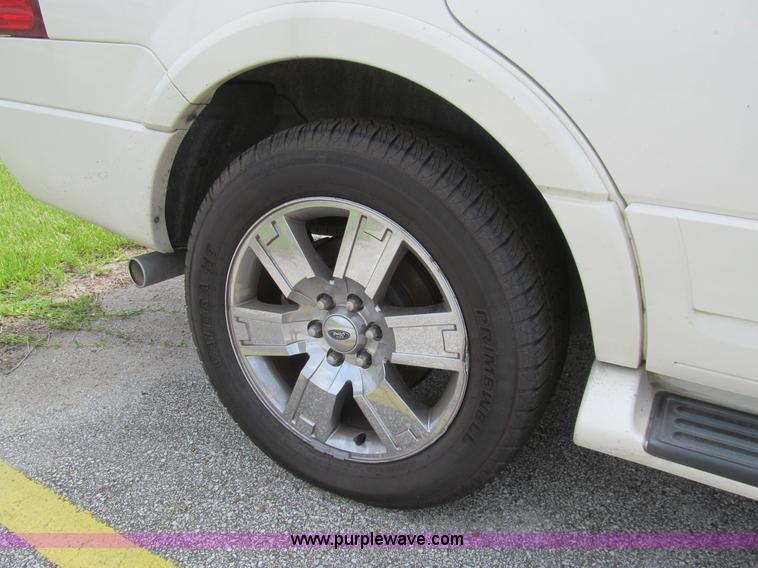 image for item H8885 2007 Ford Expedition Limited SUV