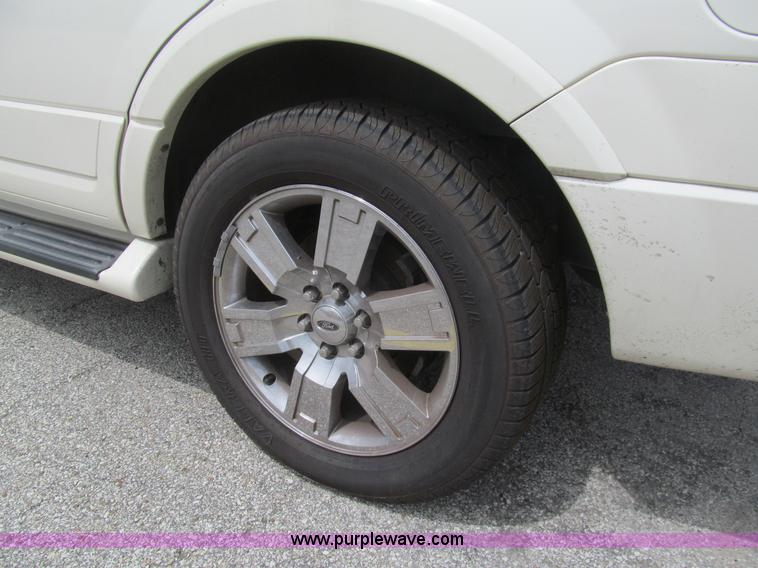 image for item H8885 2007 Ford Expedition Limited SUV
