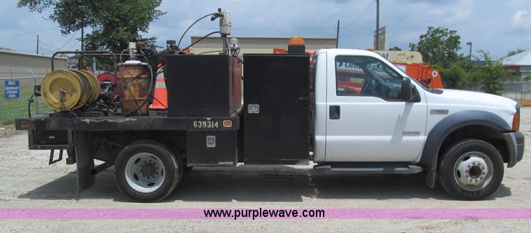 image for item H8886 2006 Ford F550 Super Duty XL service truck