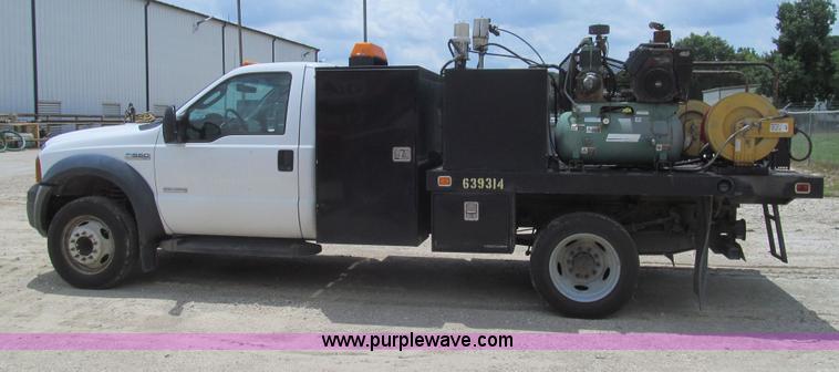 image for item H8886 2006 Ford F550 Super Duty XL service truck