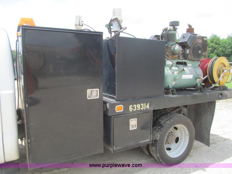 image for item H8886 2006 Ford F550 Super Duty XL service truck