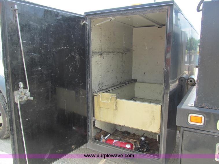 image for item H8886 2006 Ford F550 Super Duty XL service truck