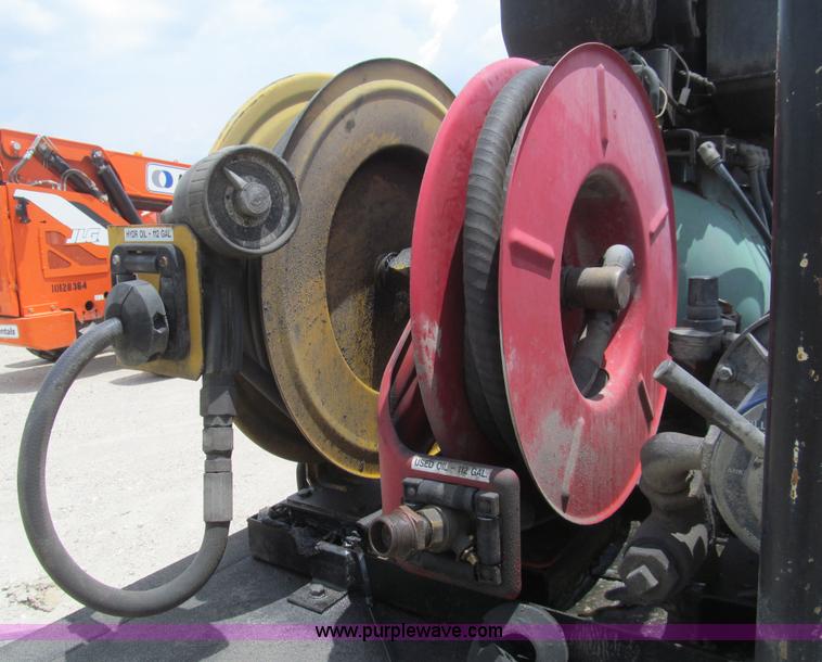 image for item H8886 2006 Ford F550 Super Duty XL service truck