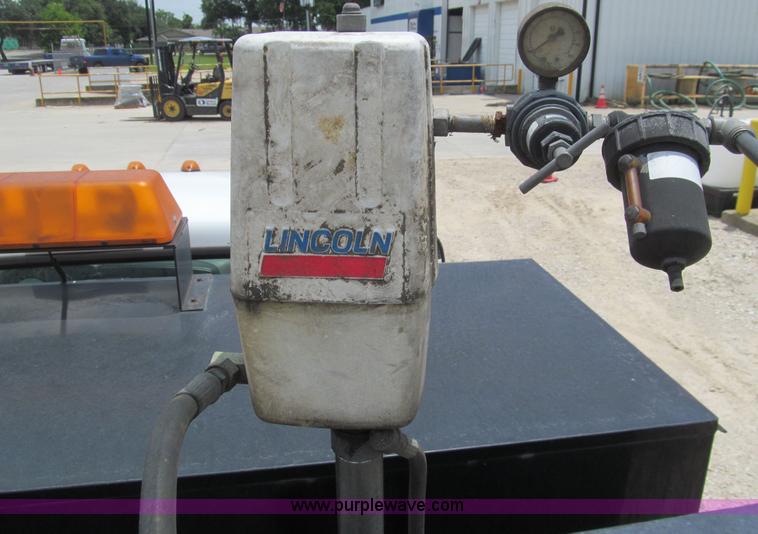 image for item H8886 2006 Ford F550 Super Duty XL service truck