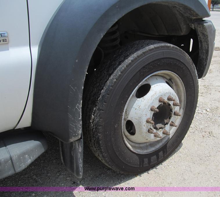 image for item H8886 2006 Ford F550 Super Duty XL service truck
