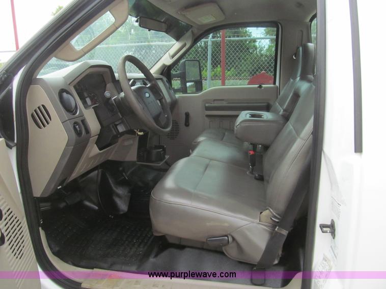 image for item H8888 2009 Ford F550 Super Duty XL service truck