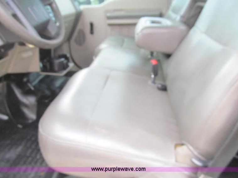 image for item H8888 2009 Ford F550 Super Duty XL service truck