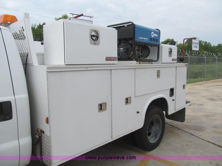 image for item H8888 2009 Ford F550 Super Duty XL service truck