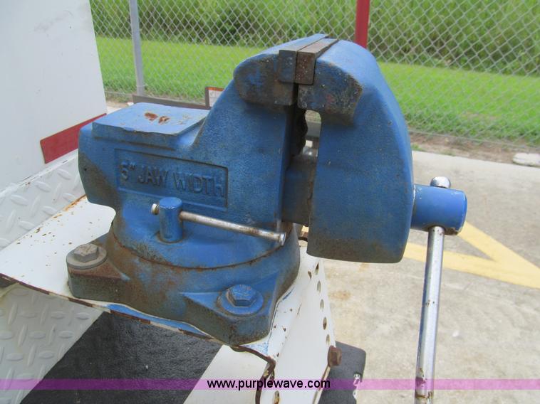 image for item H8888 2009 Ford F550 Super Duty XL service truck