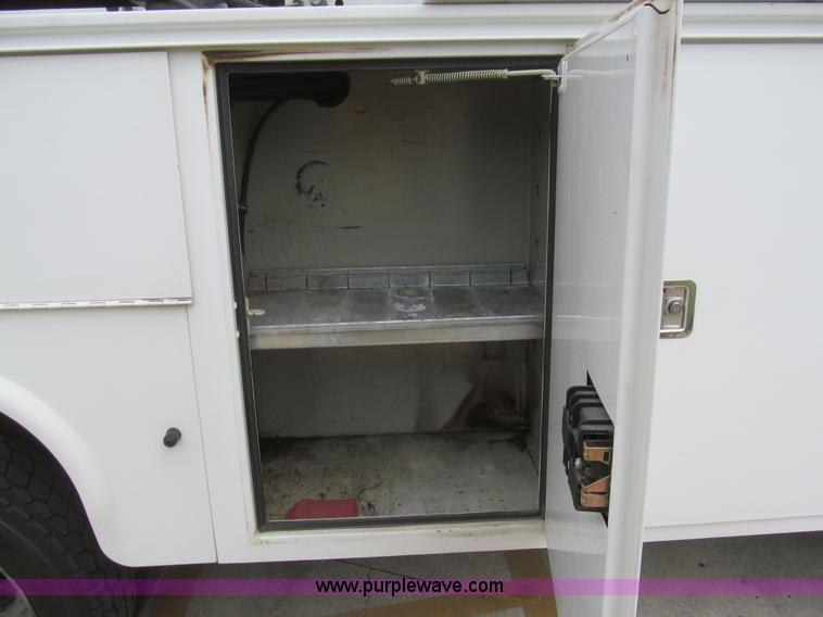 image for item H8888 2009 Ford F550 Super Duty XL service truck