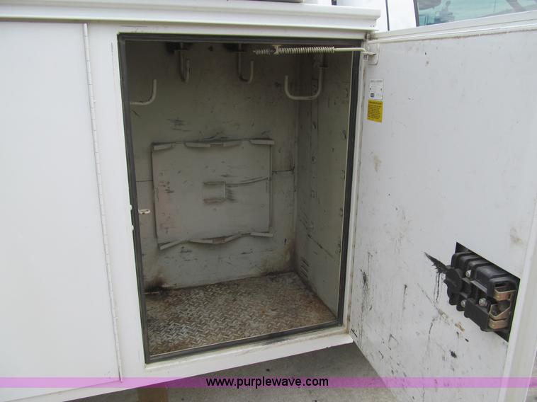 image for item H8888 2009 Ford F550 Super Duty XL service truck