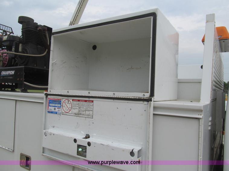 image for item H8888 2009 Ford F550 Super Duty XL service truck