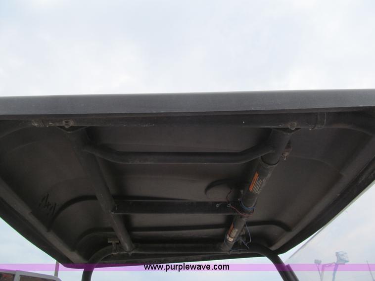 image for item H8891 2008 Club Car XRT Intellitrak utility vehicle