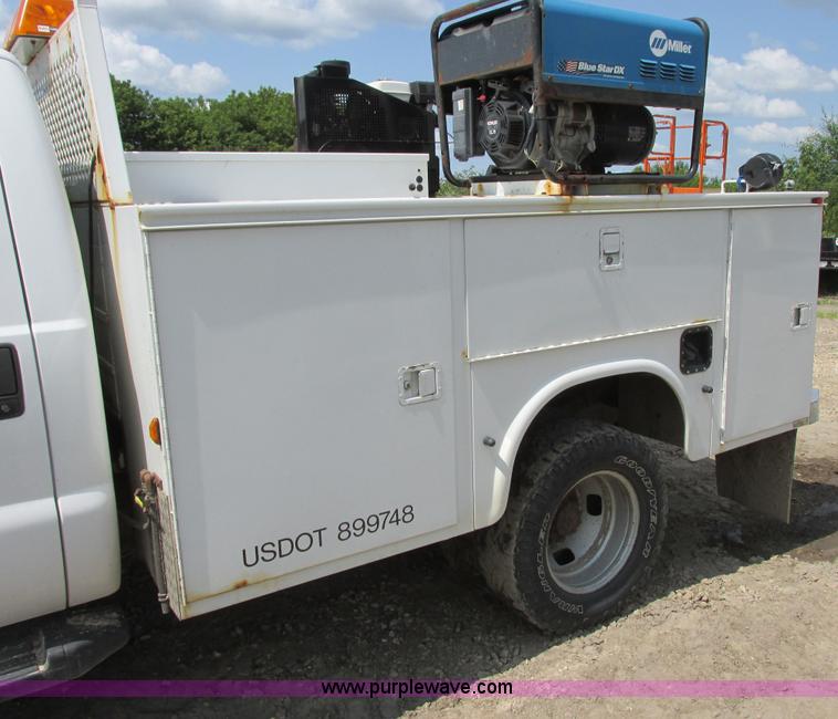 image for item I6200 2008 Ford F350 Super Duty XL service truck