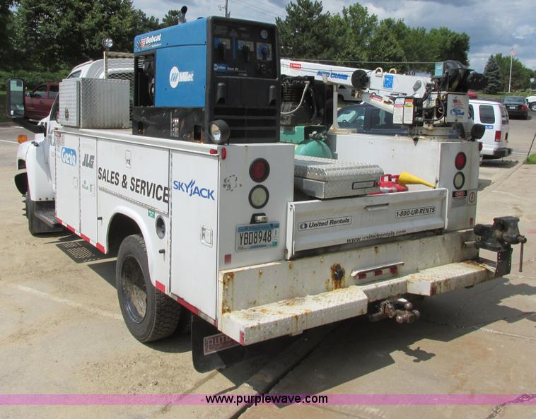 image for item I6201 2006 Chevrolet Kodiak 5500 service truck with crane