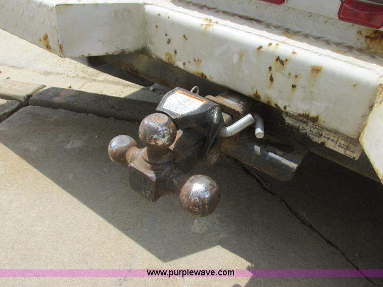 image for item I6201 2006 Chevrolet Kodiak 5500 service truck with crane