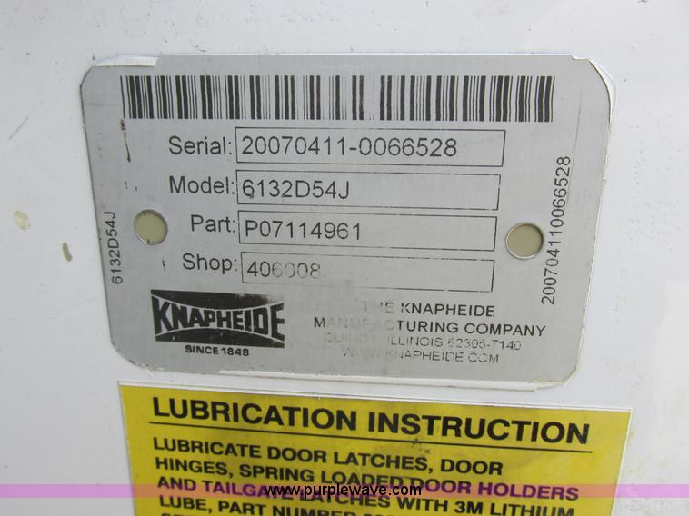 image for item I6201 2006 Chevrolet Kodiak 5500 service truck with crane