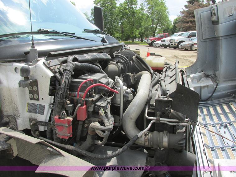 image for item I6201 2006 Chevrolet Kodiak 5500 service truck with crane