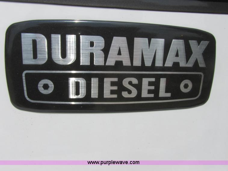 image for item I6201 2006 Chevrolet Kodiak 5500 service truck with crane