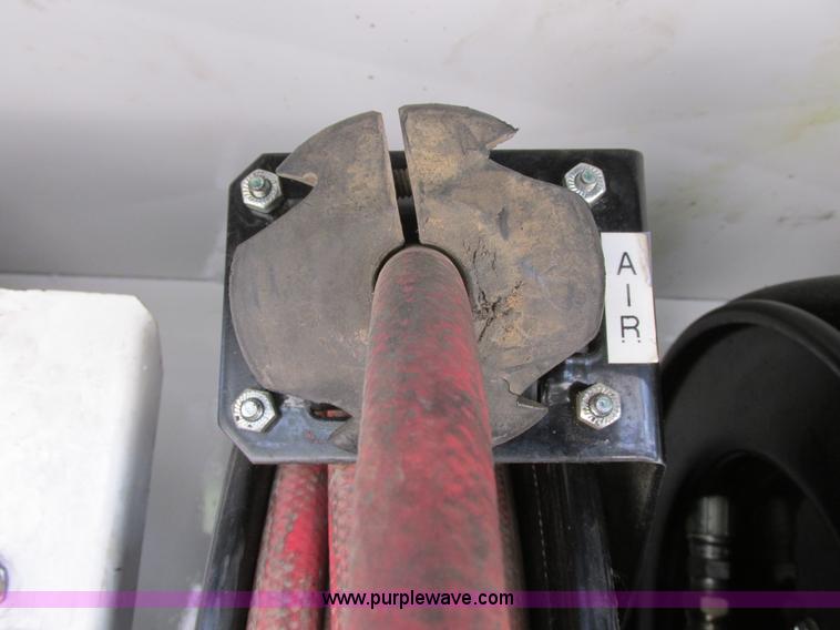 image for item I6201 2006 Chevrolet Kodiak 5500 service truck with crane