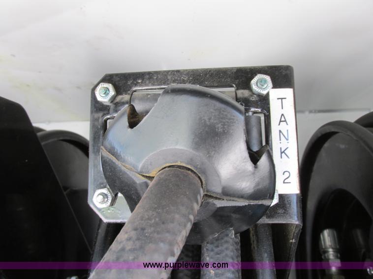 image for item I6201 2006 Chevrolet Kodiak 5500 service truck with crane