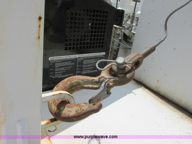 image for item I6201 2006 Chevrolet Kodiak 5500 service truck with crane