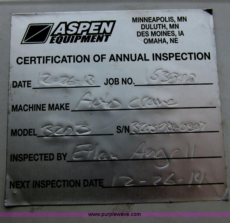 image for item I6201 2006 Chevrolet Kodiak 5500 service truck with crane