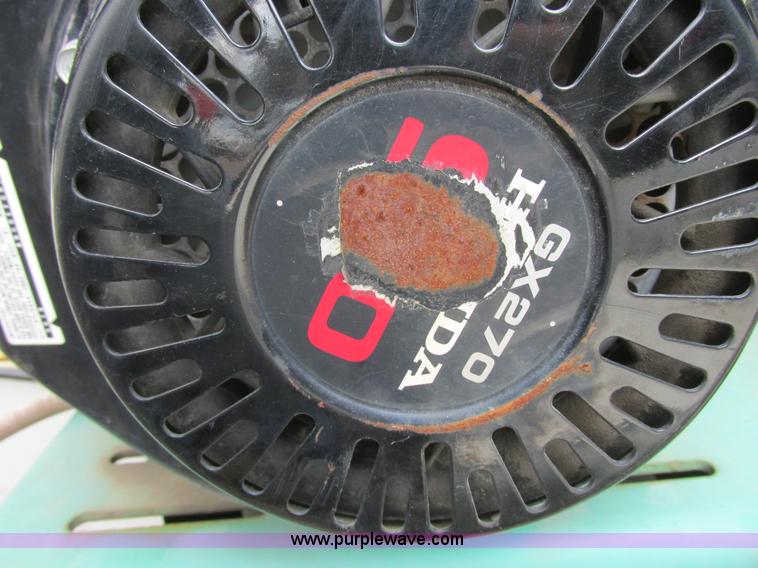 image for item I6201 2006 Chevrolet Kodiak 5500 service truck with crane